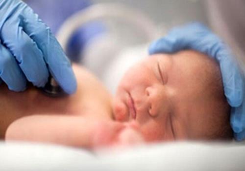 جراحی در رحم از فلج شدن ۳۲ نوزاد جلوگیری كرد