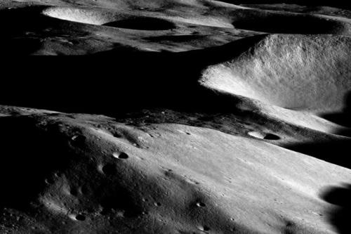 فضاپیمای ناسا از مکان فرود مأموریت آرتمیس۳ روی ماه عکس گرفت