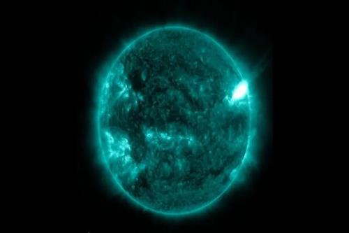 نگرانی دانشمندان از رکورد تعداد لکه روی سطح خورشید