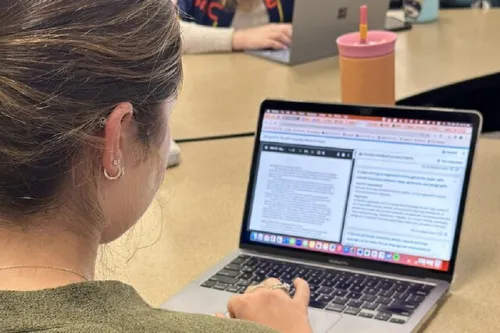 هوش مصنوعی، معلم انشاء دانشجویان می شود