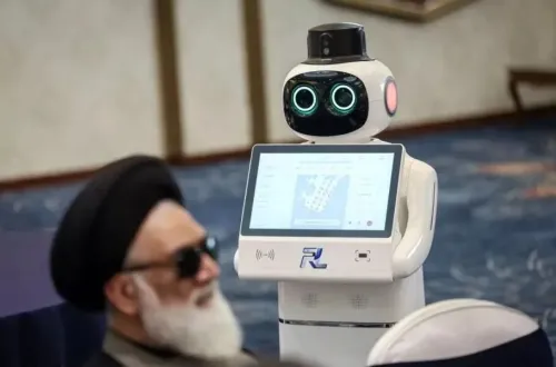 ارائه روبات انسان نمای حقوقی